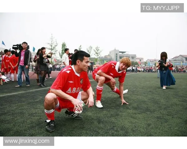 汶川地震中的足球星光：从灾难中崛起的英雄与坚持