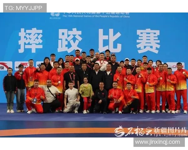 维佳携手球队征战新赛季 展现领袖风采助力足球梦想腾飞