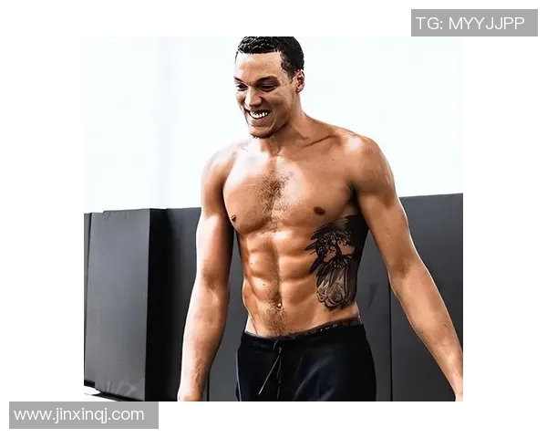 足球球星腹肌训练大公开 揭秘他们如何保持完美身材的秘诀